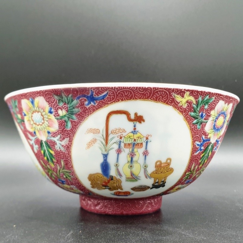 清道光扎道紫地粉彩开光碗