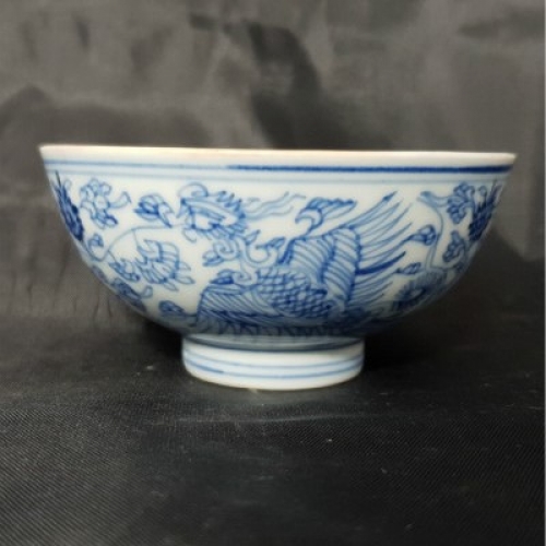 清雍正青花淡描凤穿花碗